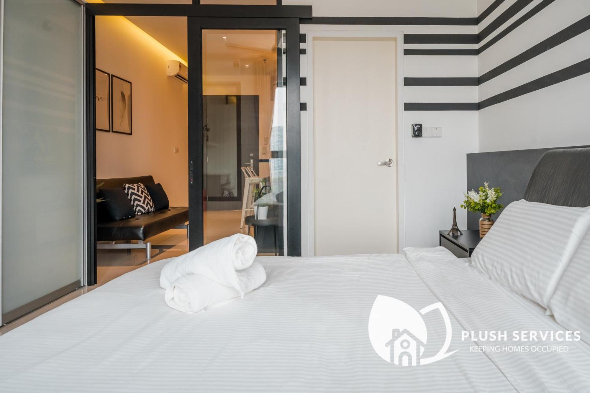 Highpark Suites At Petaling Jaya, Kelana Jaya By Plush Esterno foto